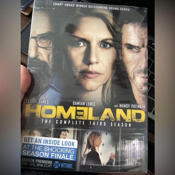 HOMELAND SEASON 3 DVDS NEW AND SEALED SUSPENSE SERIES - Picture 1 of 2